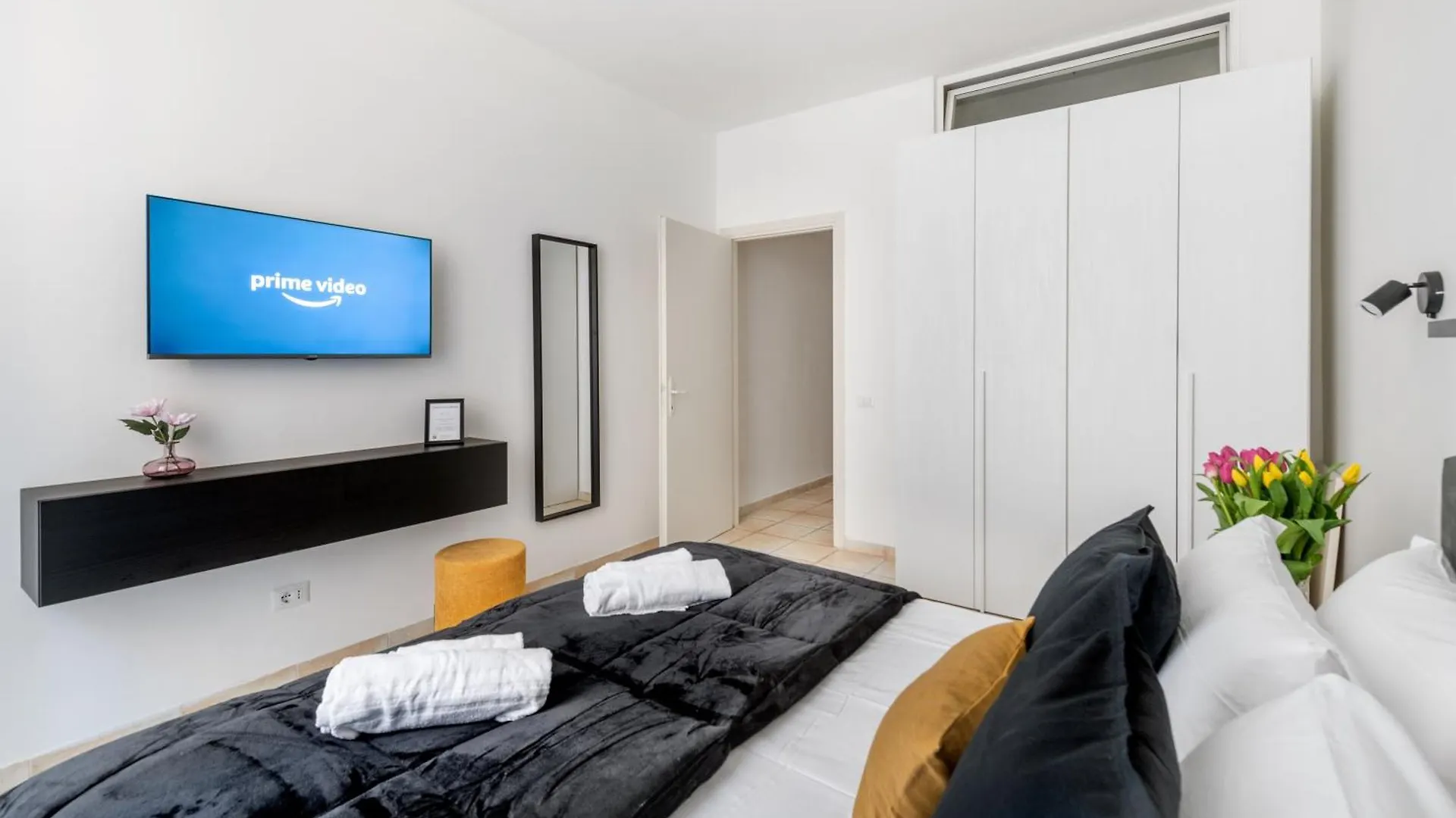 V Home San Lorenzo Rome Apartment